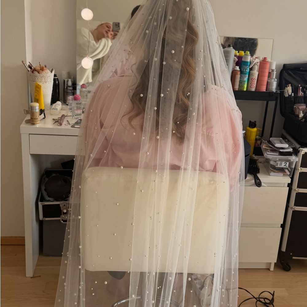 New Veil - light Ivory Pearl-Embellished
